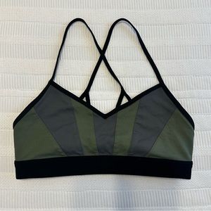 {Alo Yoga} Radiance Bra - Size S